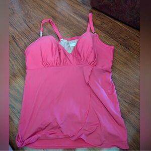 Cacique women's hot pink tankini top- sz 42G